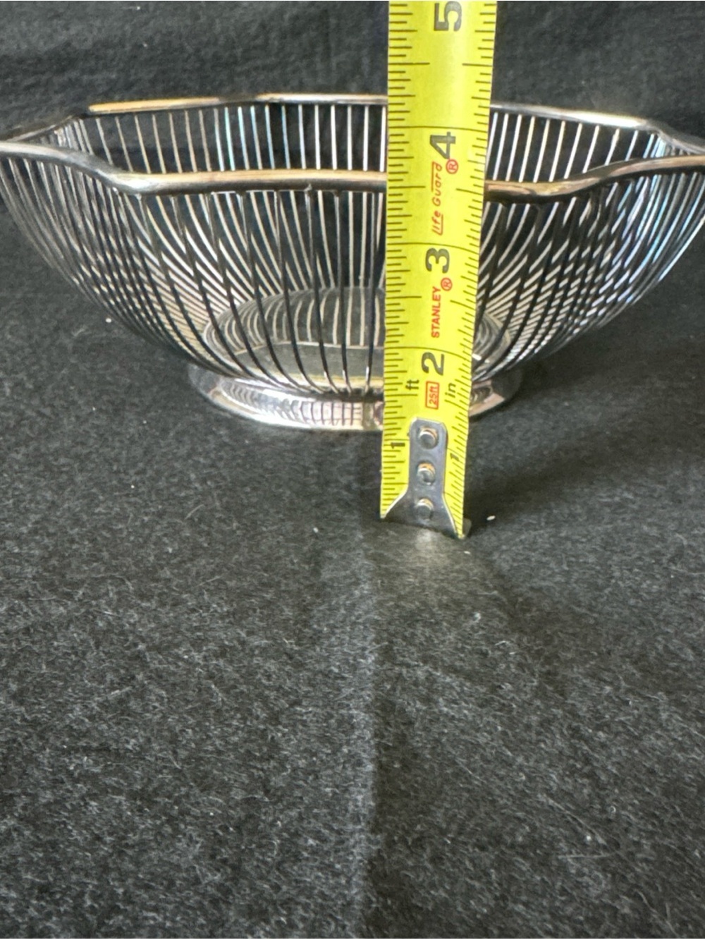 Pilgrim Silverplate Wire Side Metal Bread Basket Serving Bowl Scalloped Edge - Picture 7 of 7